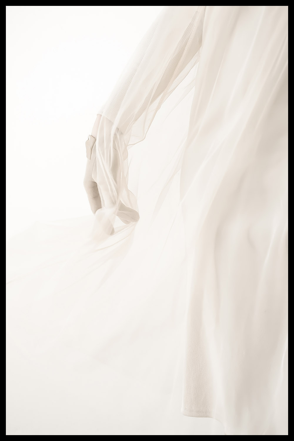 Постер Рука Девушки