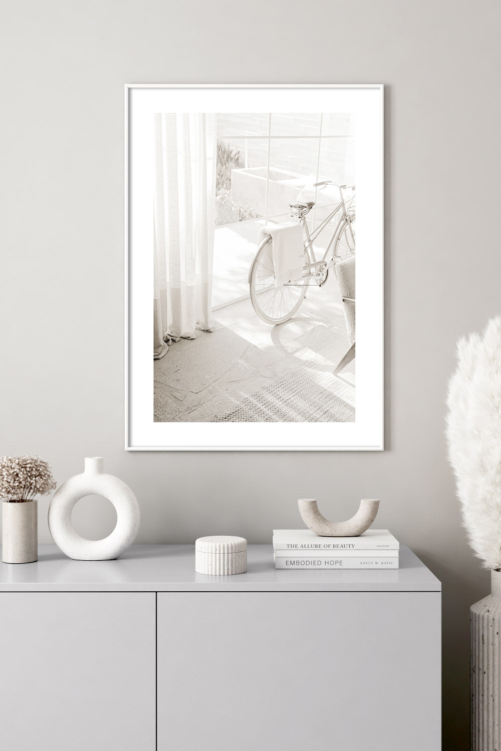 Постер Велосипед У Окна