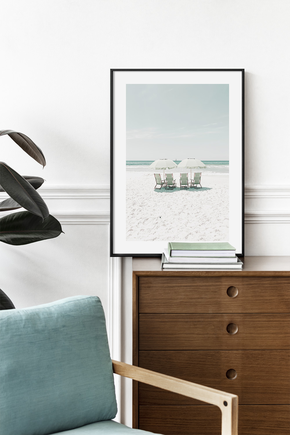 Постер Шезлонги На Пляже