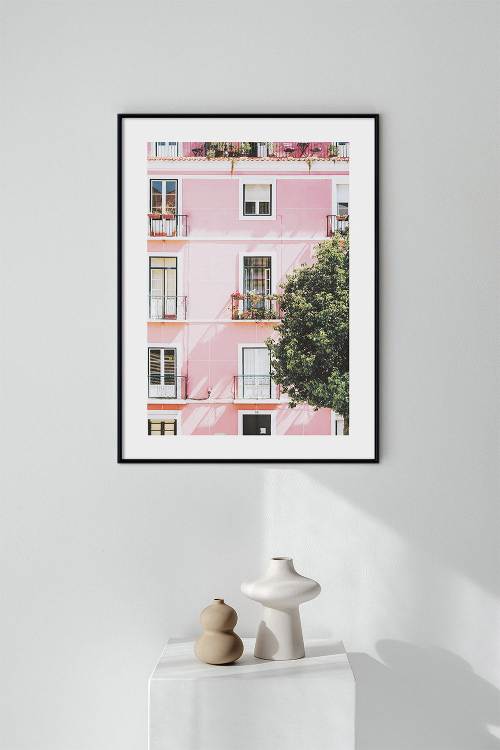 Постер Розовый Фасад Здания