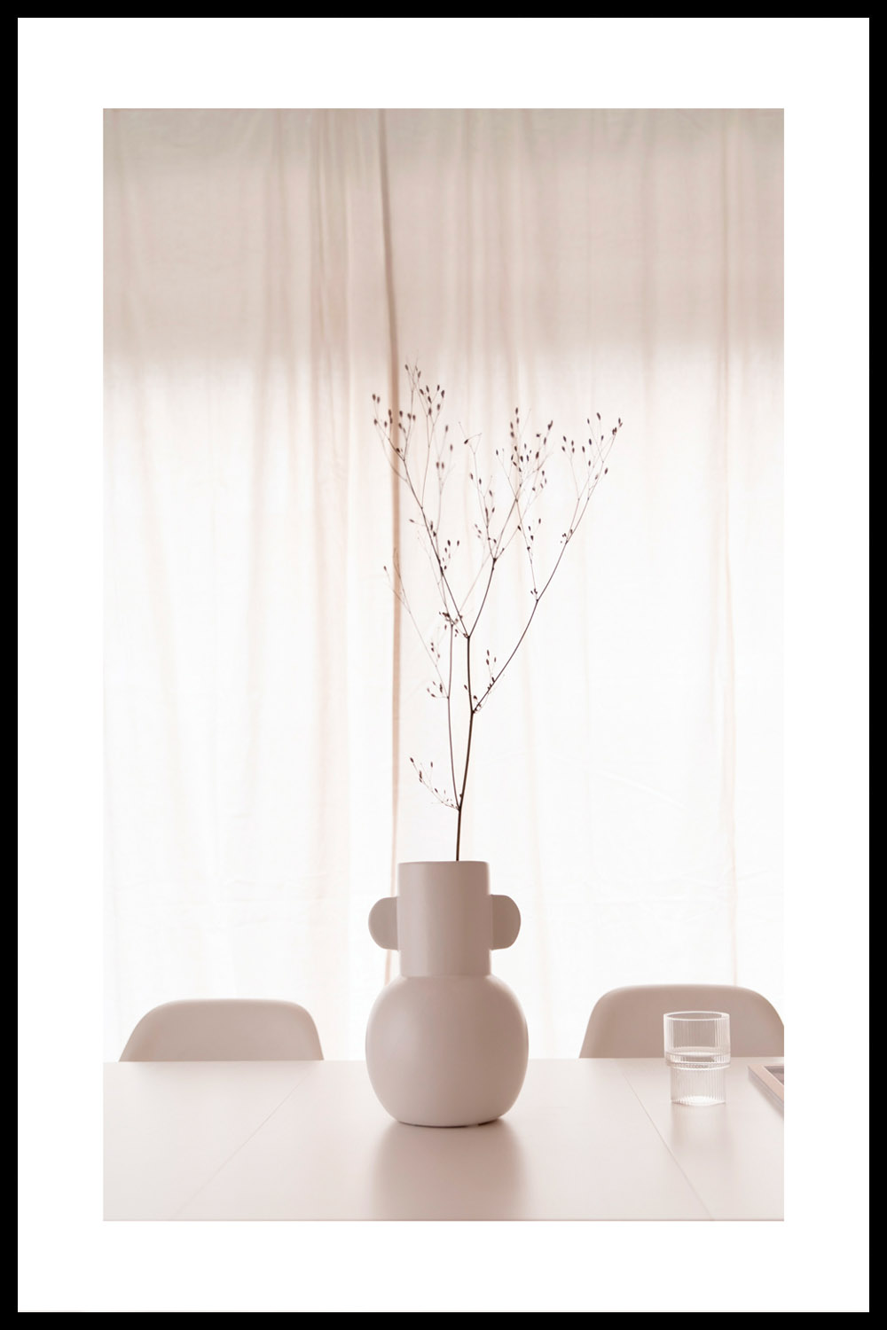 Постер Ваза На Столе