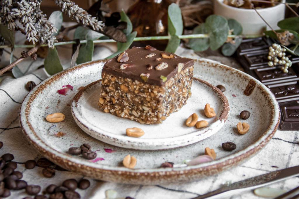 Пирожное Сникерс