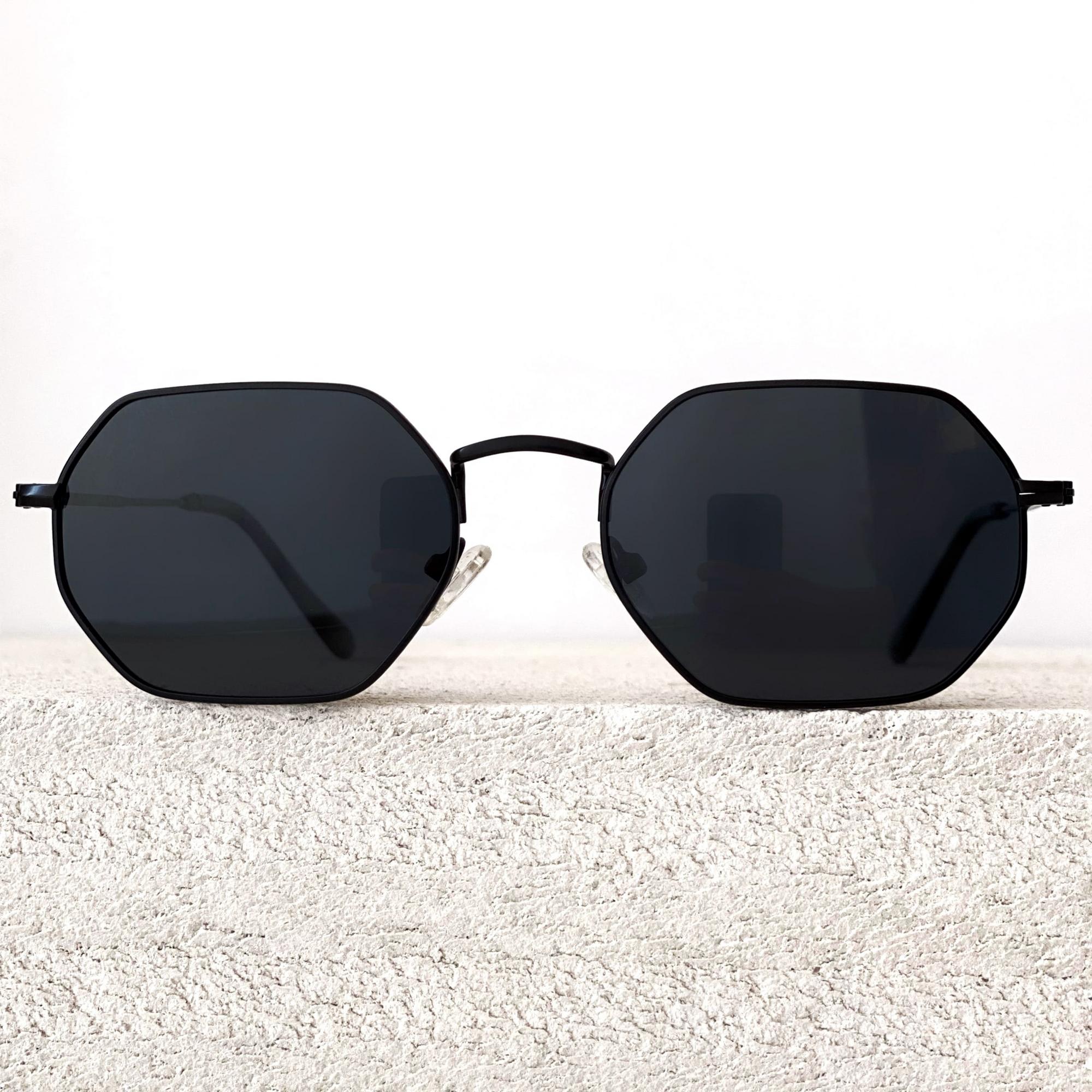 Очки шестиугольные черные