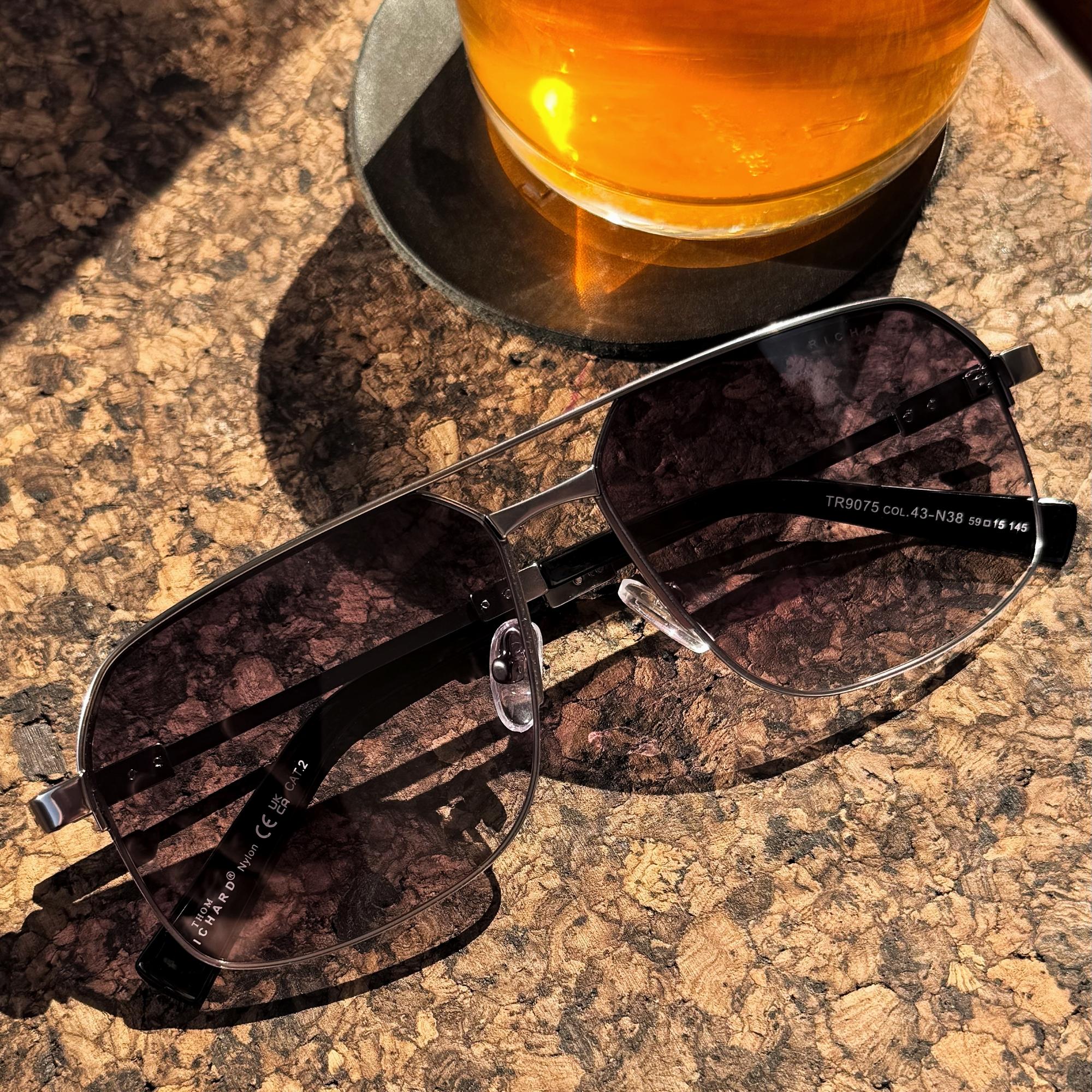 Стильные очки авиаторы