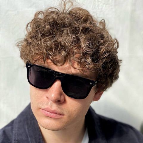 Стильные мужские солнцезащитные очки