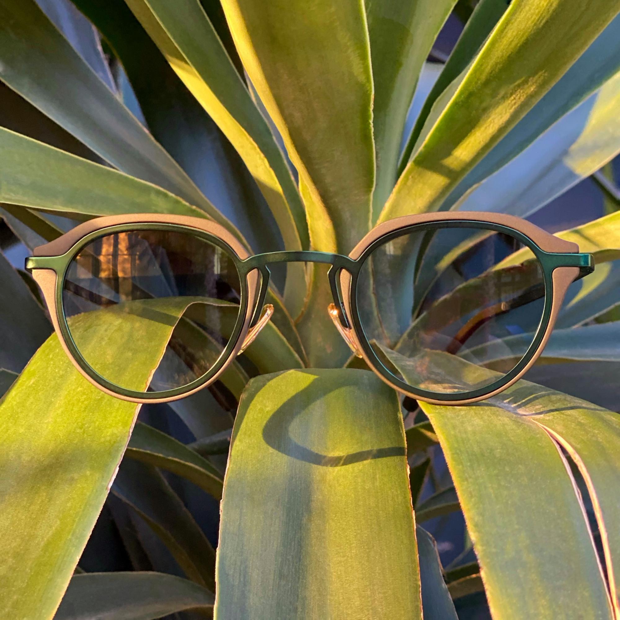 Зеленые очки солнцезащитные