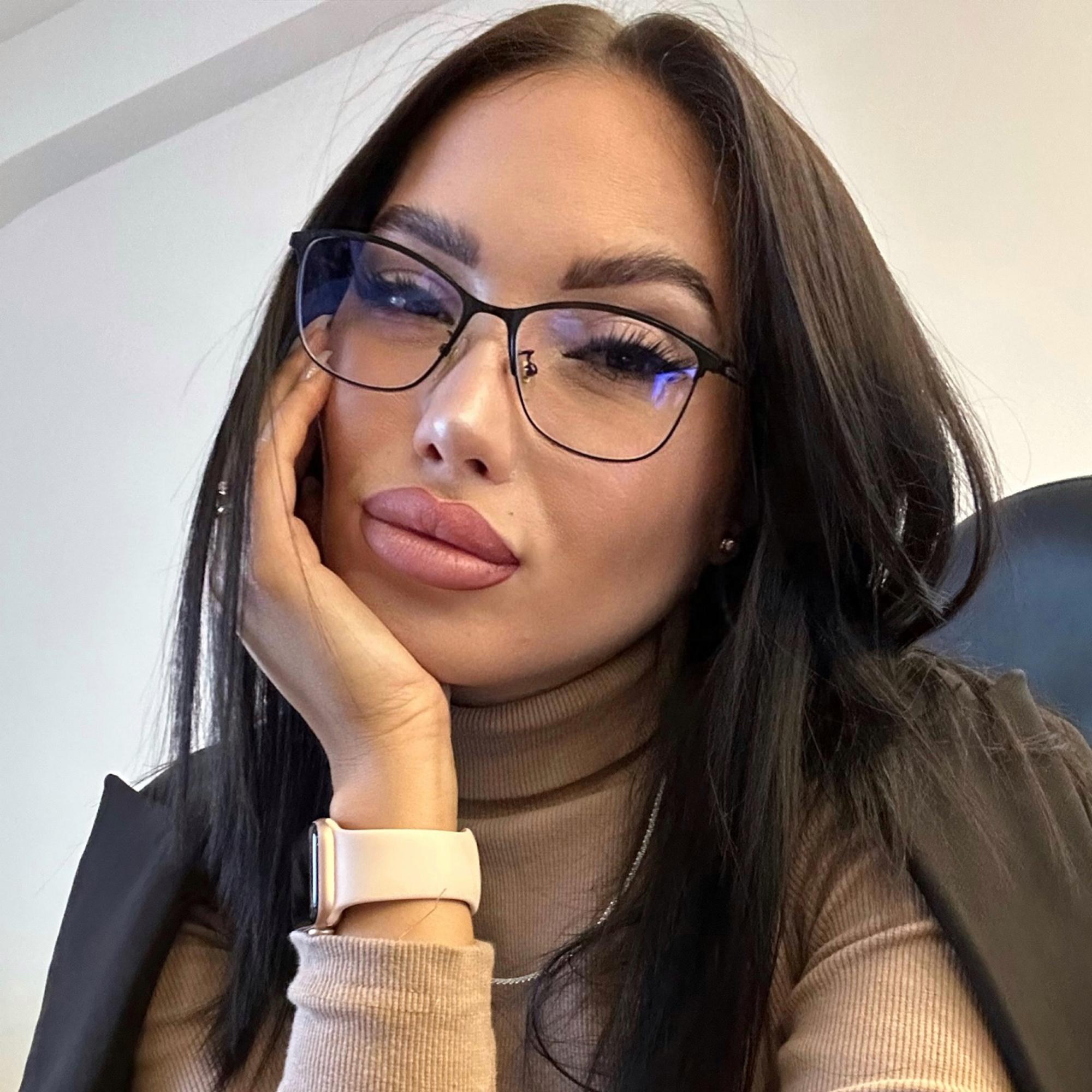 Стильные очки для работы женские