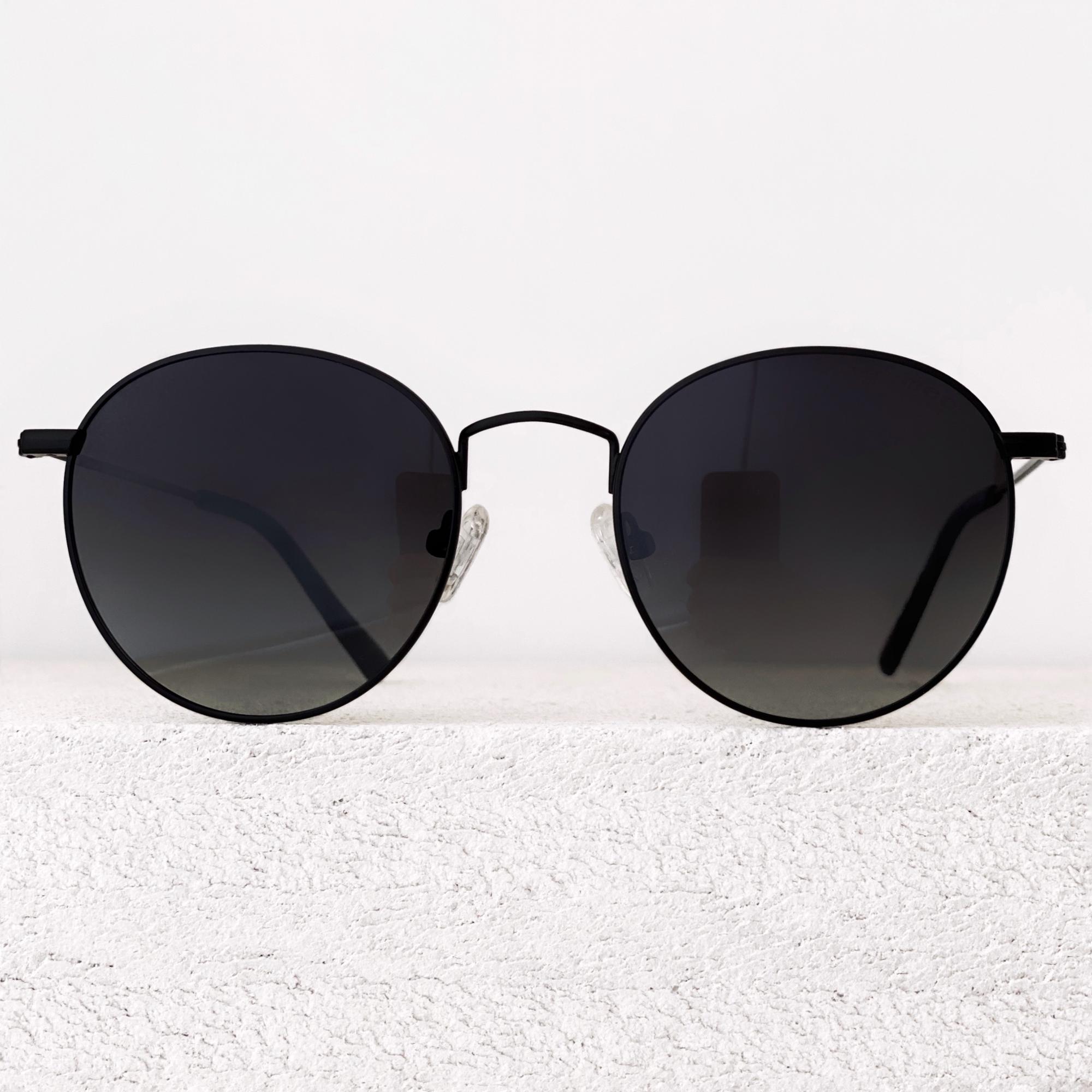 Солнцезащитные очки круглой формы 2023