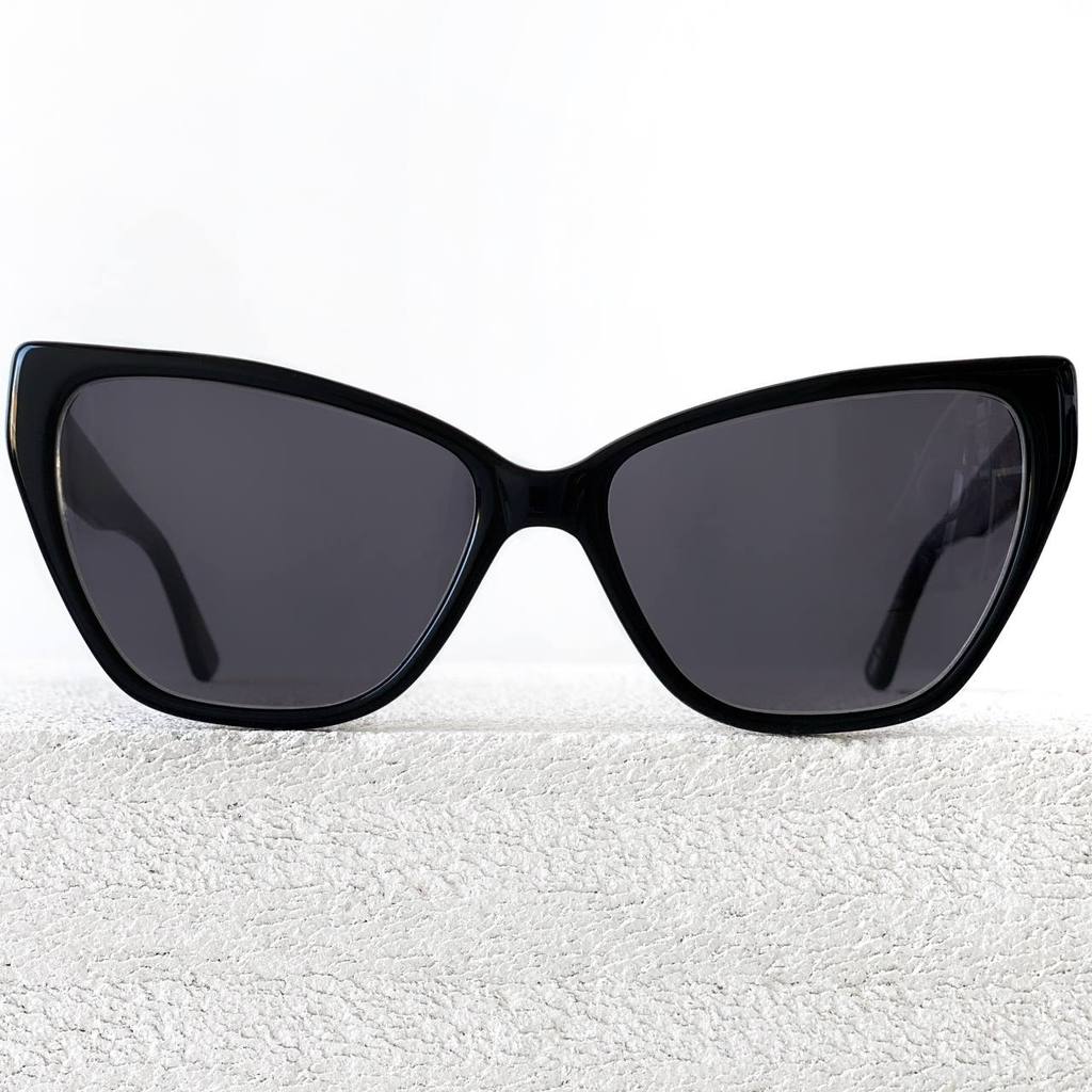 Солнечные очки кошачий глаз