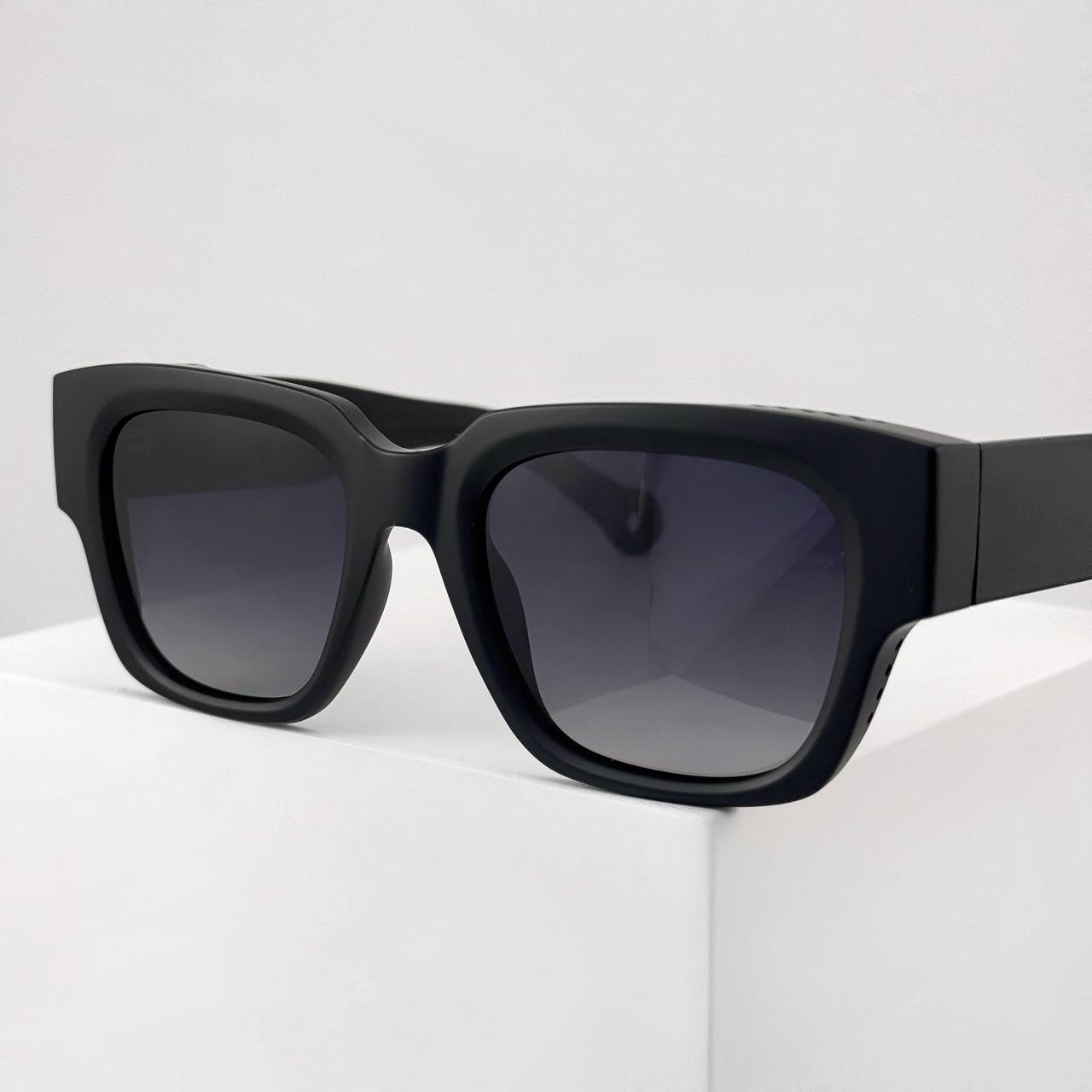 Квадратные солнцезащитные очки
