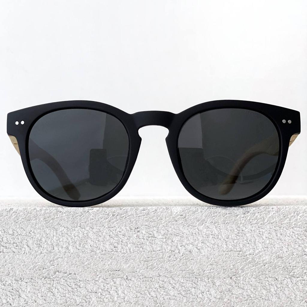 Солнцезащитные очки с бамбуковыми дужками мужские и женские