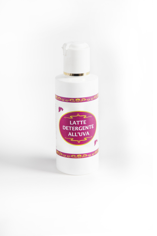 ОЧИЩАЮЩЕЕ МОЛОЧКО С ВИНОГРАДОМ  LATTE DETERGENTE ALL'UVA