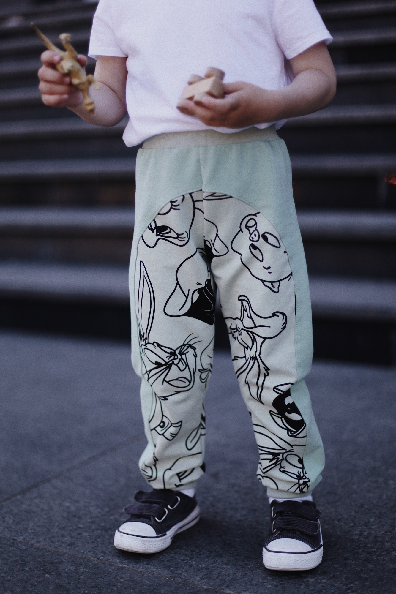 Брюки с кокеткой-лампасами детские, выкройка IVАhm №18