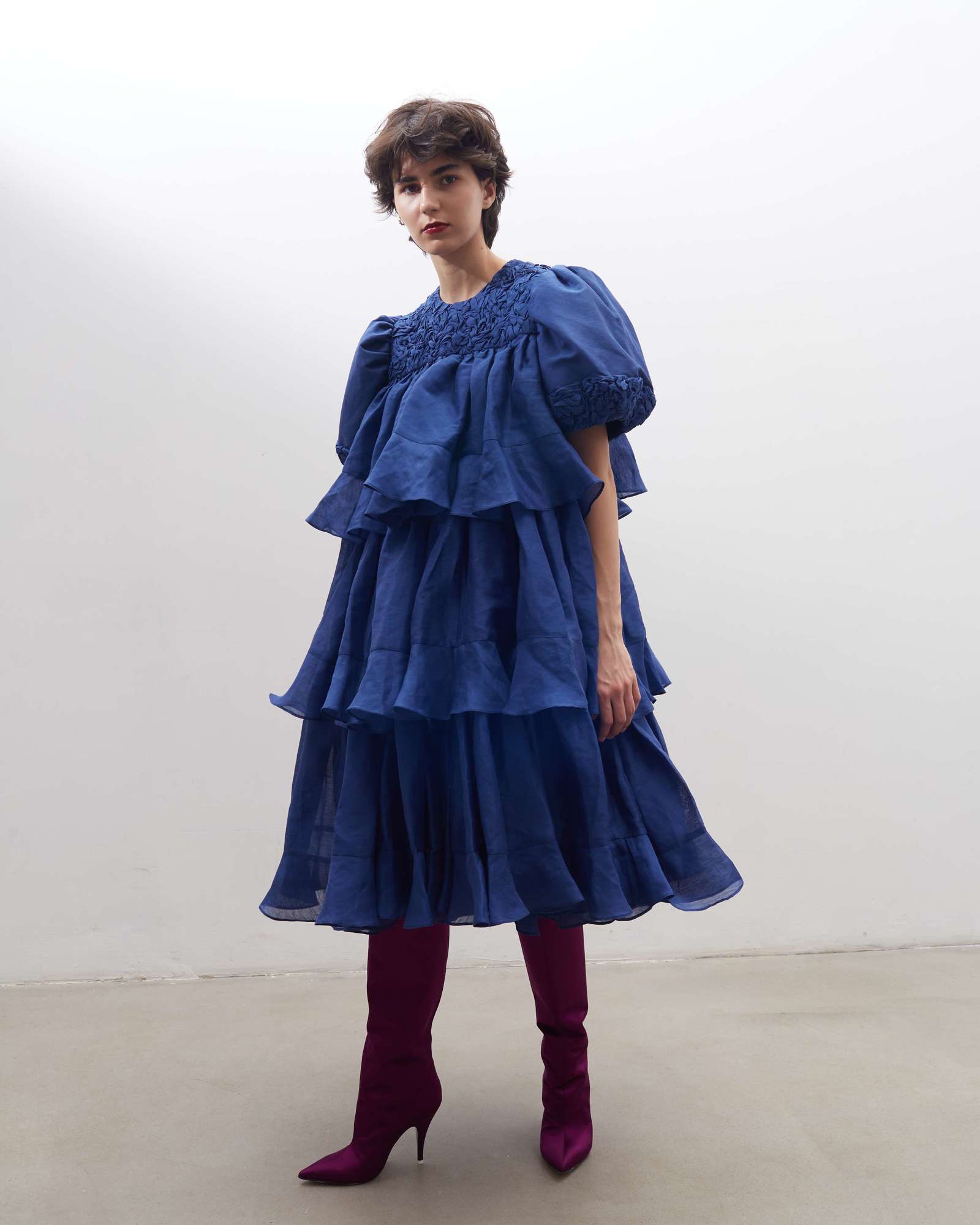 Синее платье