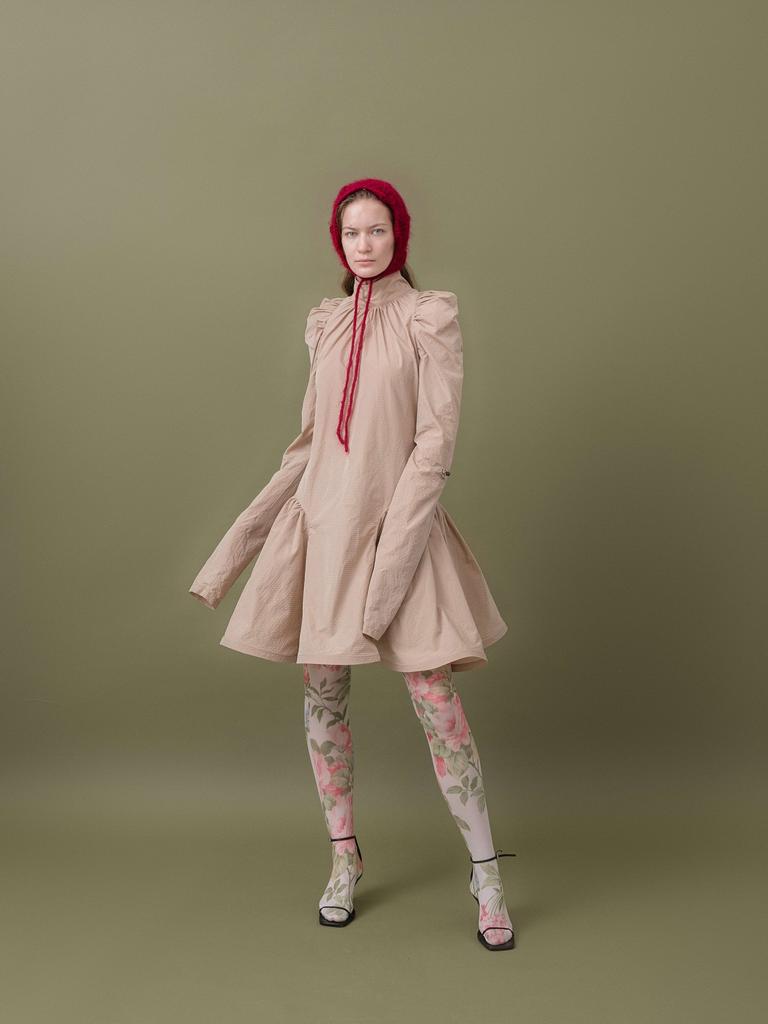 Платье из тафты