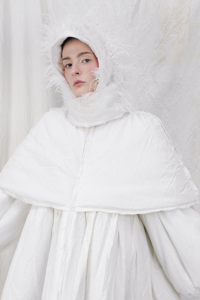 Пальто" Снежная дева"