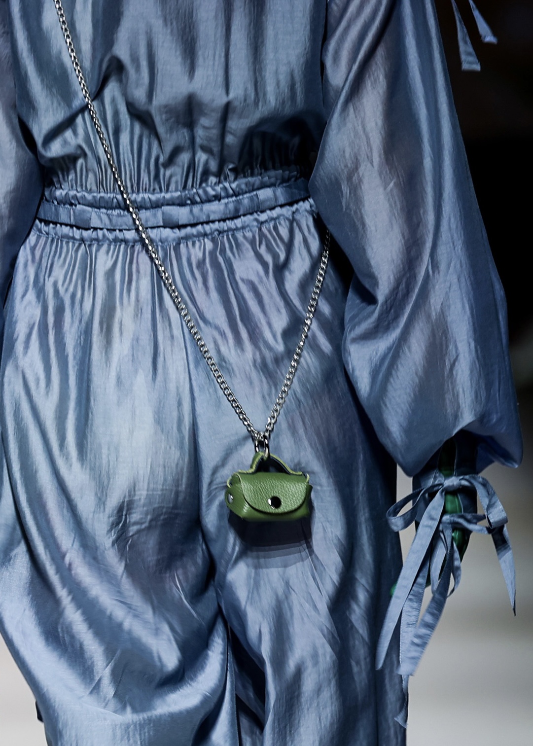 Микро-сумка оливковая