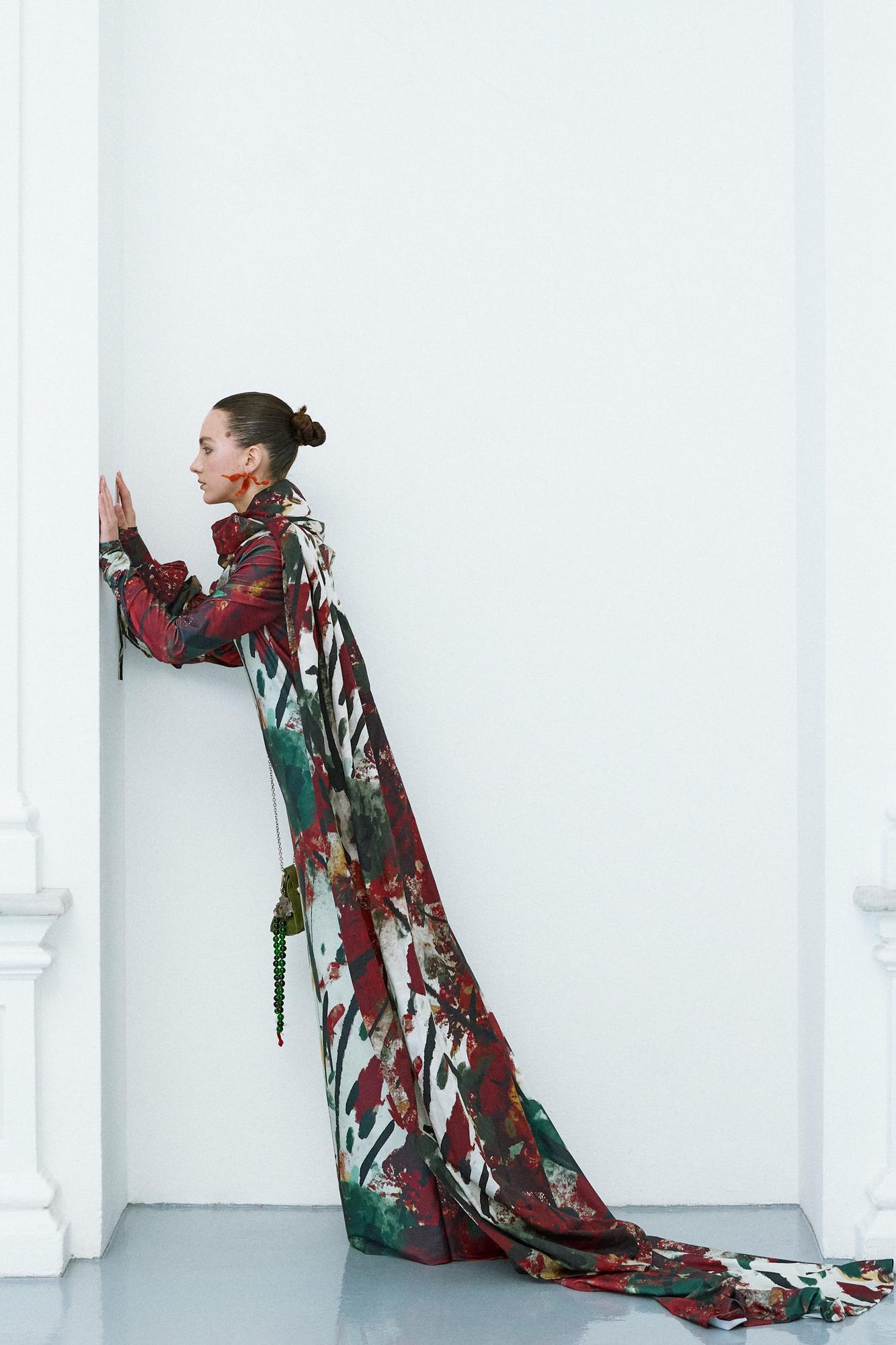 Платье «Эвдиалит» со шлейфом