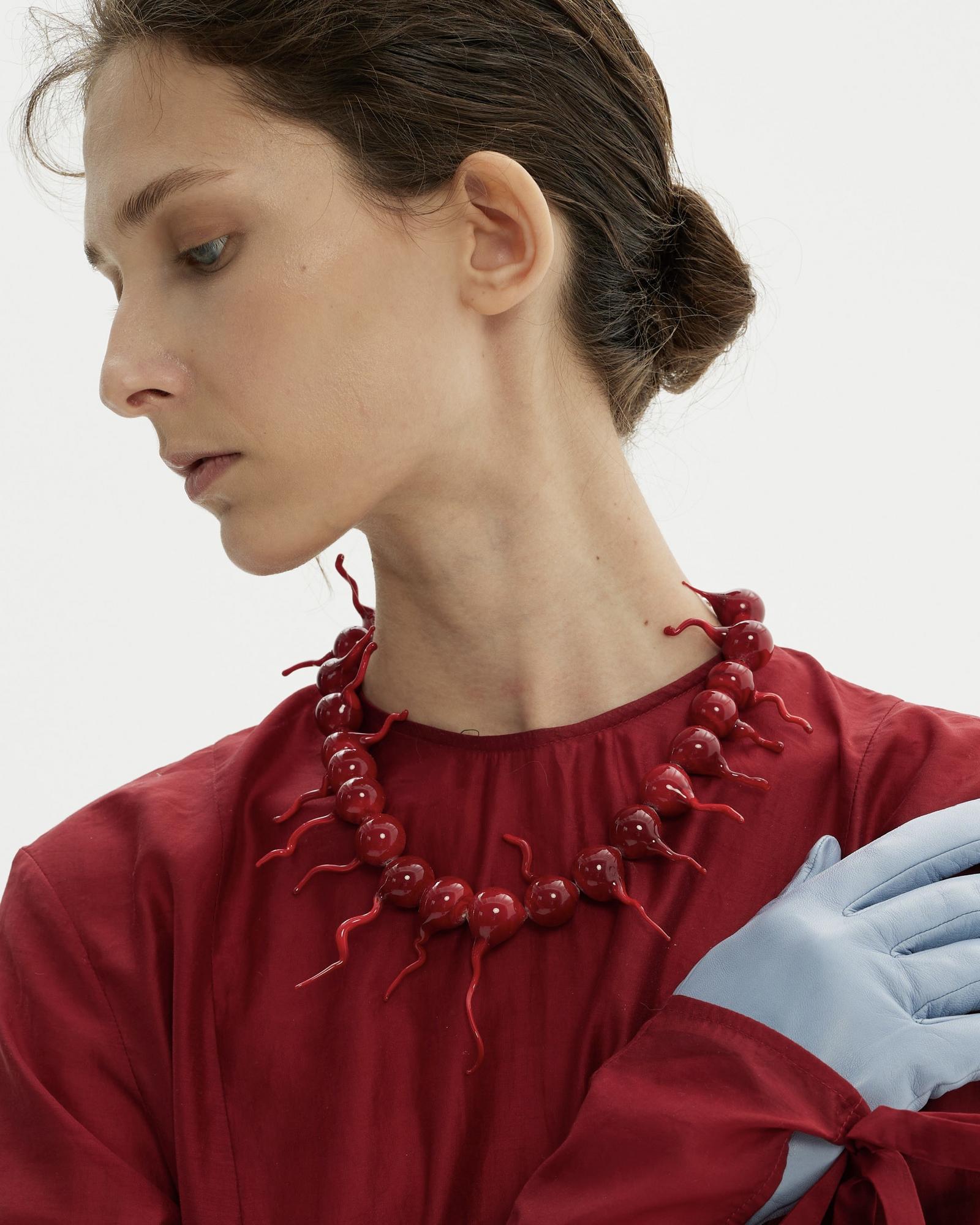 «Шипы» колье