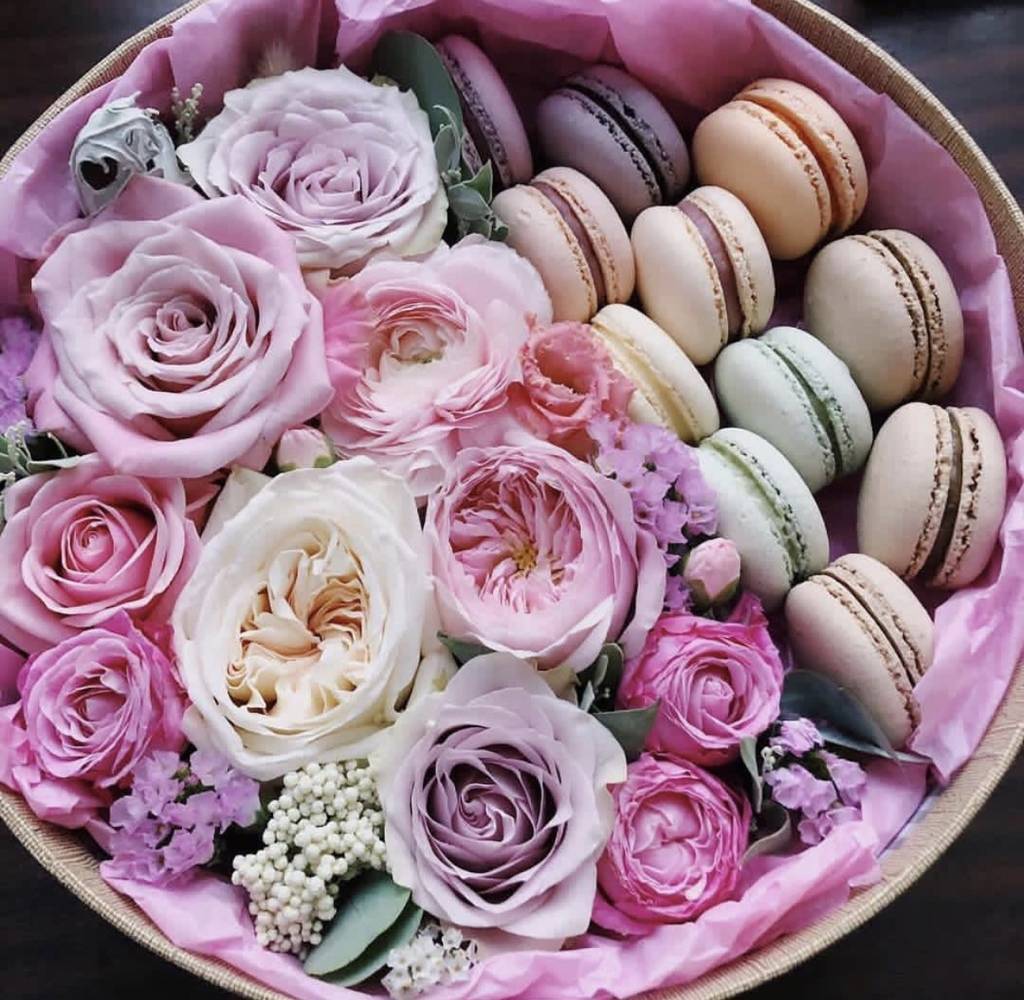 Большая коробочка "Спеши любить"