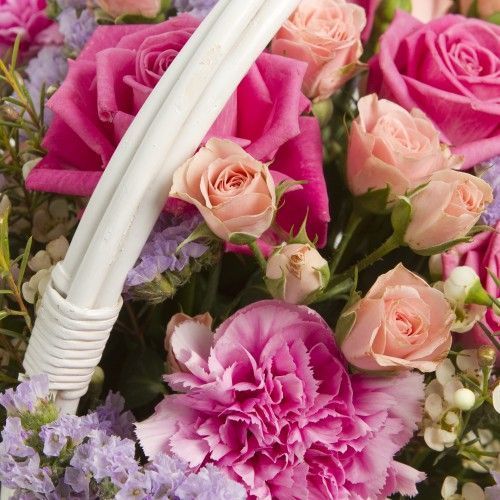 Букет в корзине "Барби"