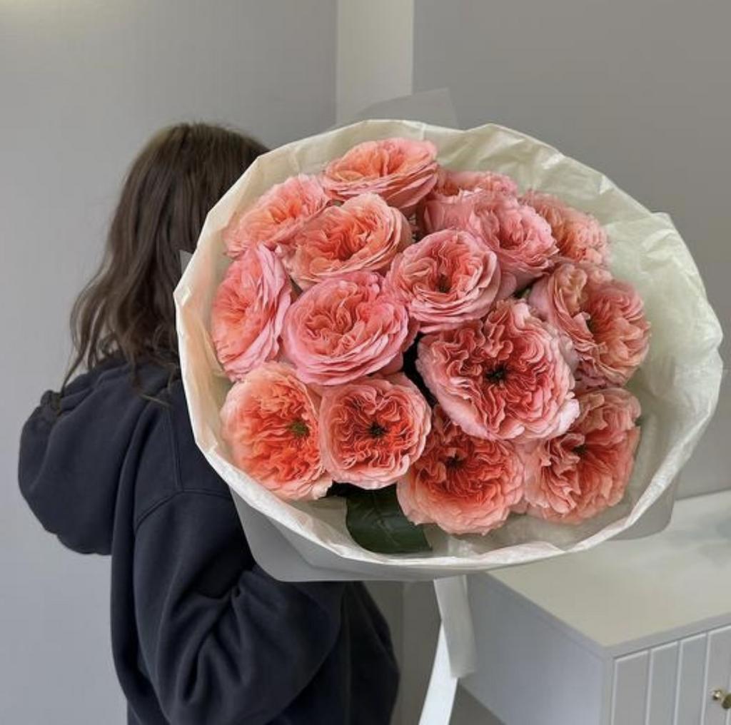 Большой букет - пионовидные розы Мандарин 15 шт