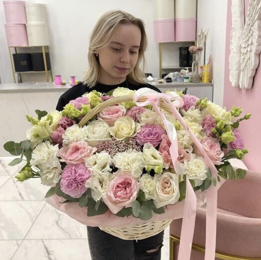 Корзина с цветами «Розовые сны»