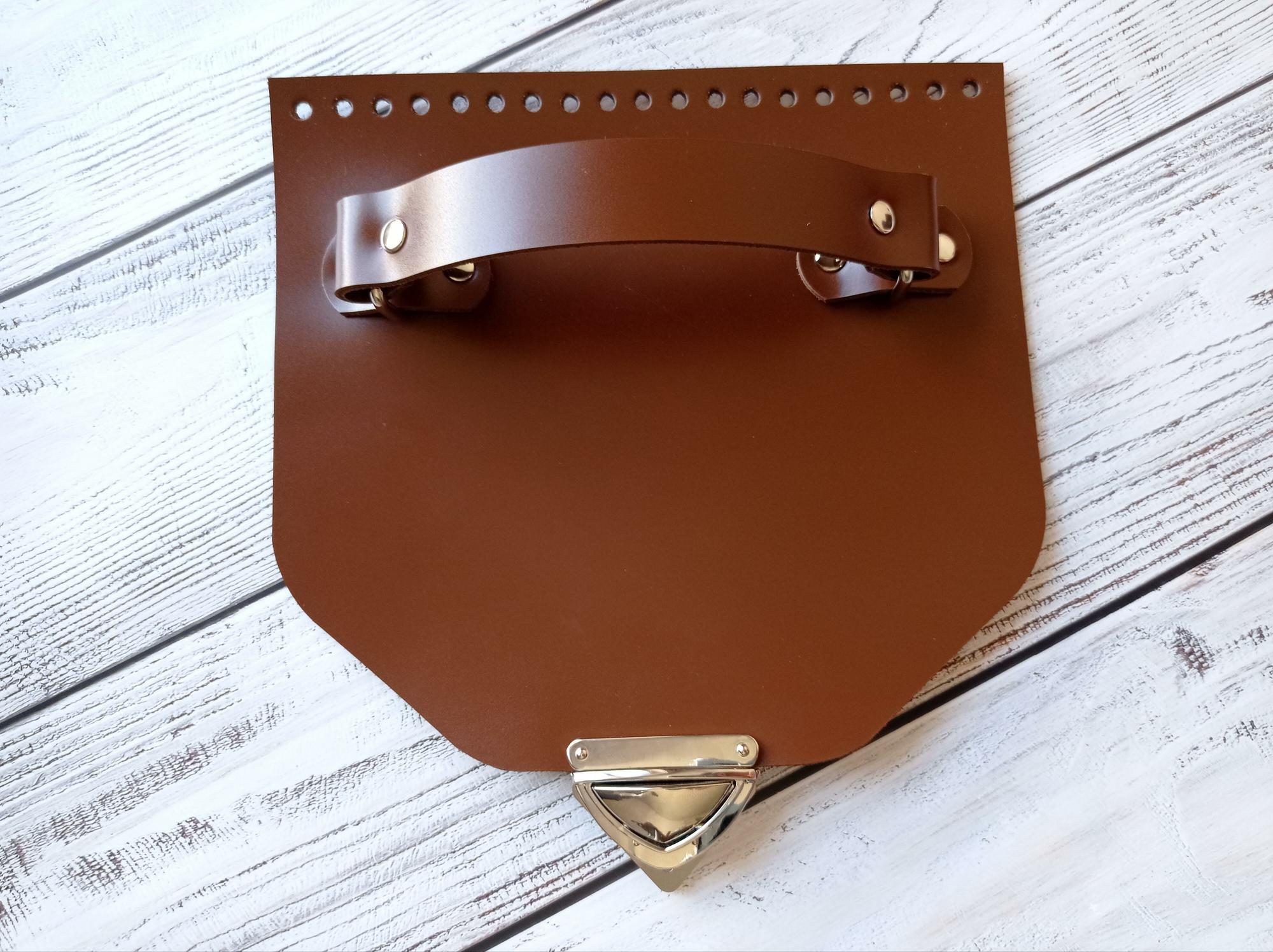 Крышка-трапеция 20х22 см с замком и с ручкой. Цвет кожи и фурнитуры на выбор.