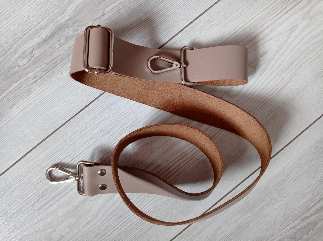 Широкий ремень 3,8 см с регулировкой. Цвет кожи на выбор, цвет фурнитуры: никель/бронза