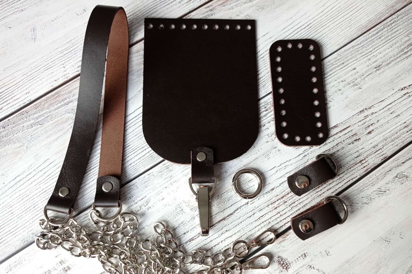 Набор для мини-сумочки с карабином-прищепкой. Коричневый. Цвет фурнитуры - никель или золото