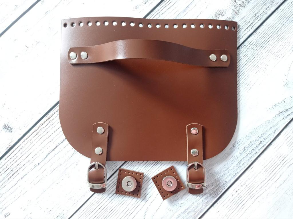 Крышка 22х22 см с магнитными кнопками и с ручкой. Цвет кожи и фурнитуры на выбор.