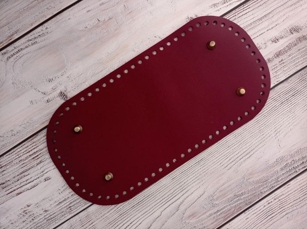 Дно 15х30 см с пуклями и с укреплением. Цвет кожи и пуклей (ножек) на выбор