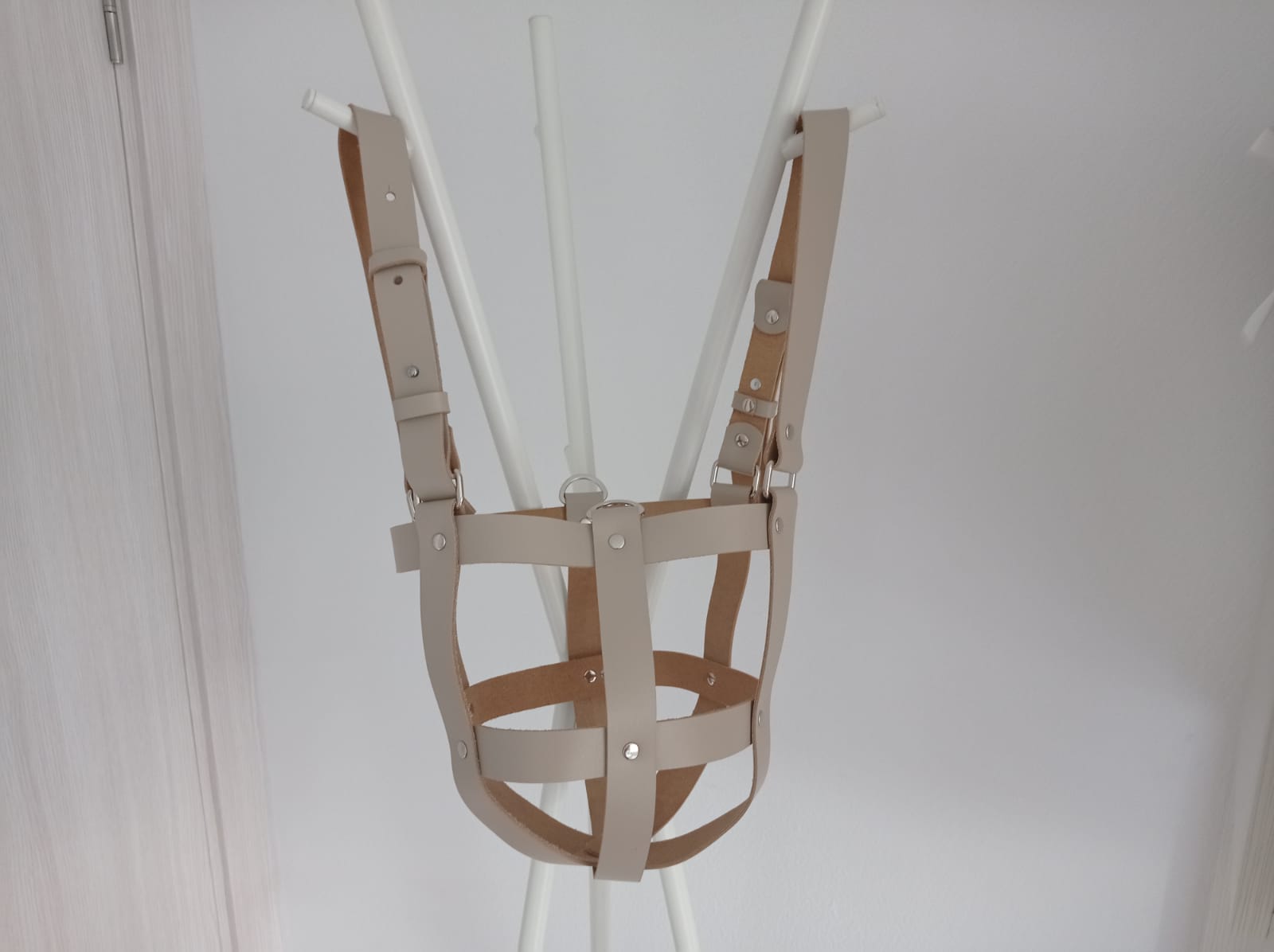 Портупея для сумки-цилиндра диаметром 18-19 см c короткими ручками. Натуральная кожа. Цвет кожи на выбор.