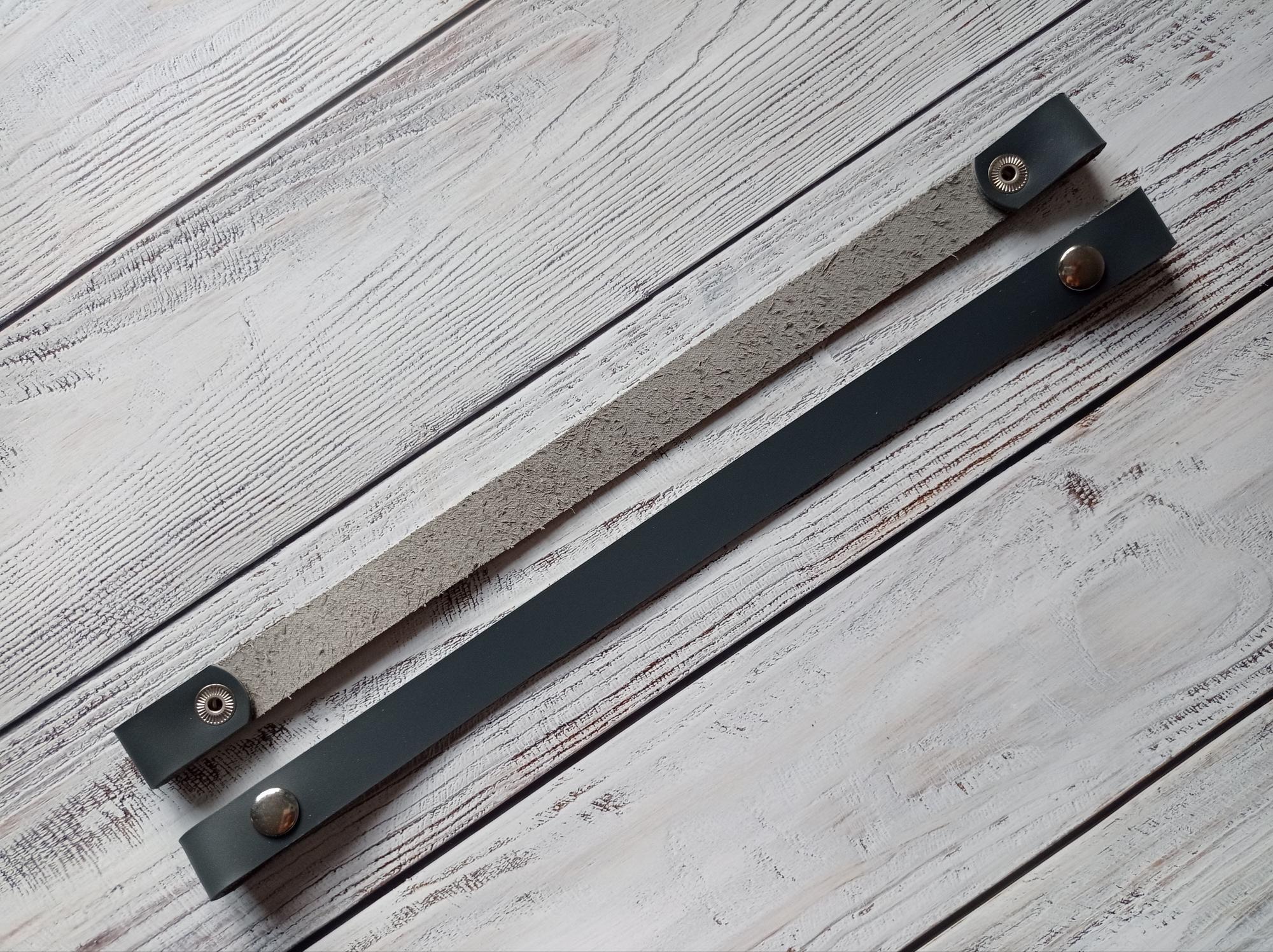 Ручки  с кнопками 38х2,2 см - 2 шт. Темно-серые. Цвет кнопок: никель