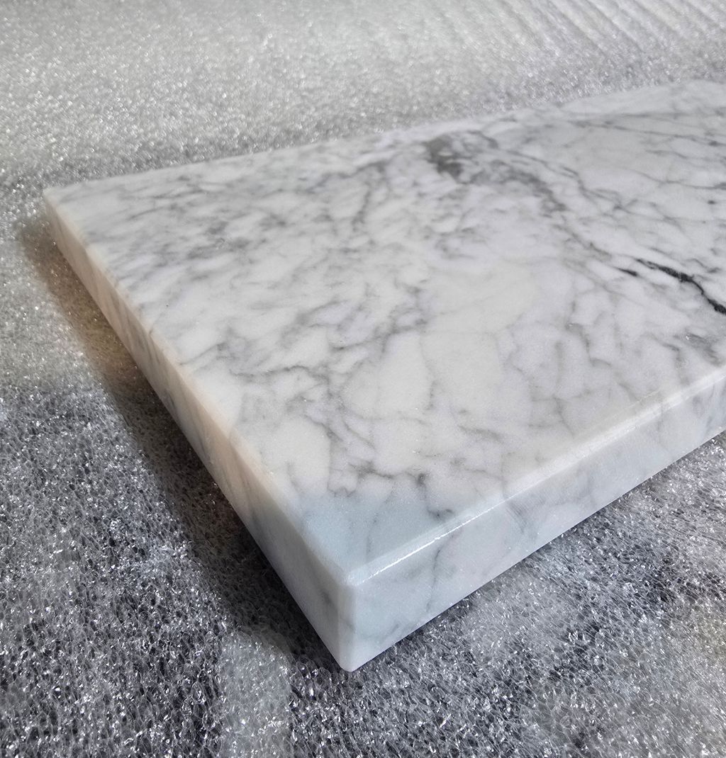 Сервировочная доска из мрамора Bianco Carrara (СД-01)
