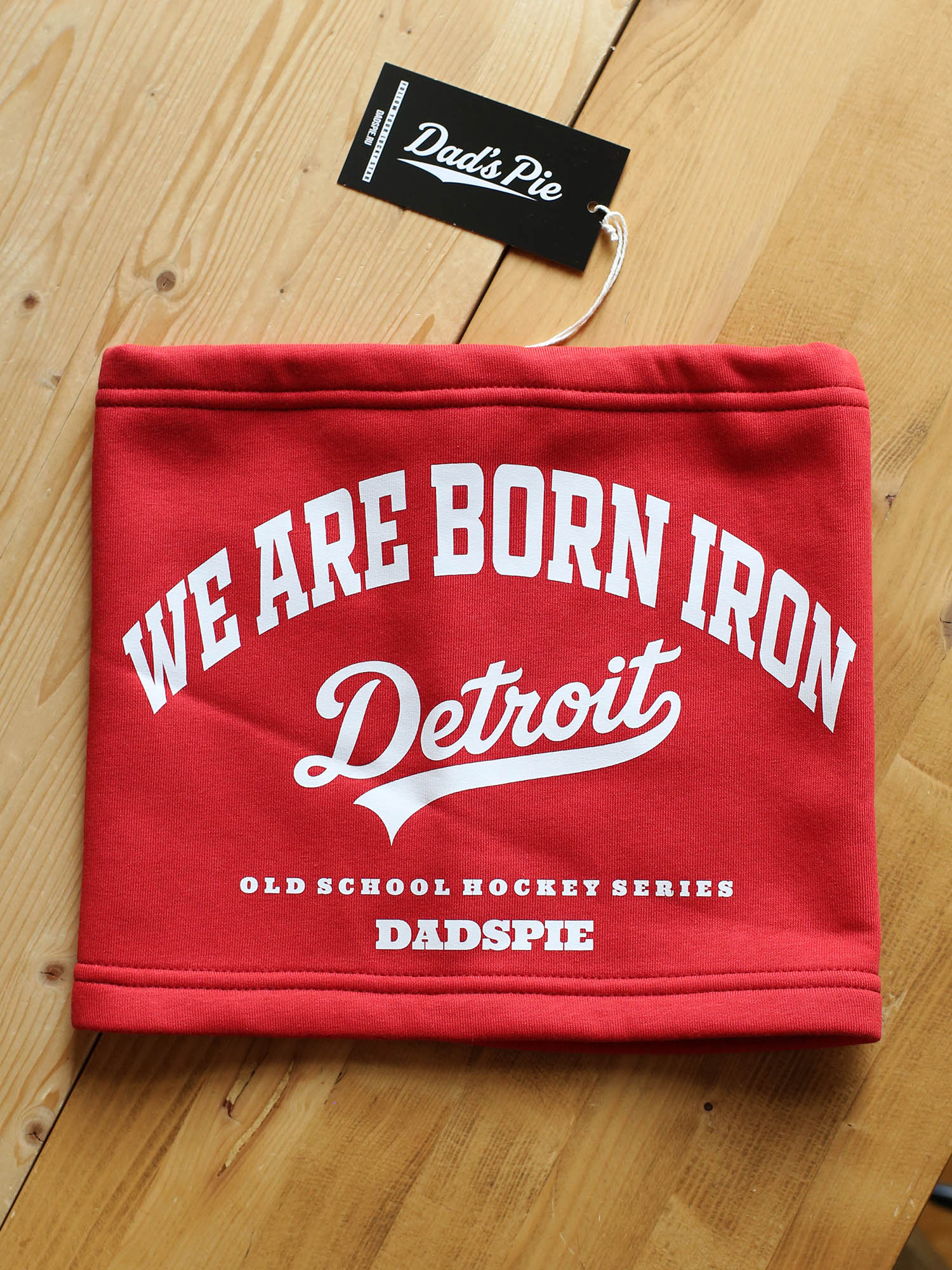 Снуд красный с принтом DETROIT