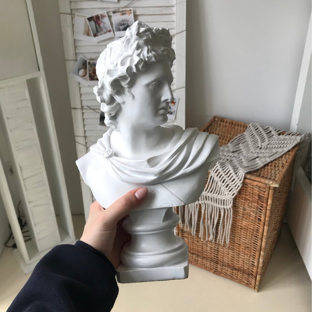 Декор для дома статуэтка в античном стиле мужчина "Argos" из искусственного камня в цвете Белый