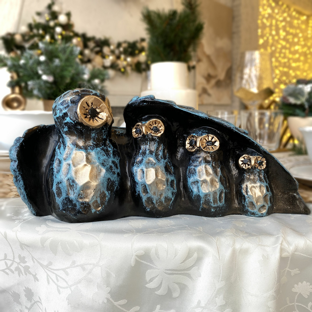 Декор для дома статуэтка мама сова с совятами "Owls mom" из искусственного камня в цвете Бирюза