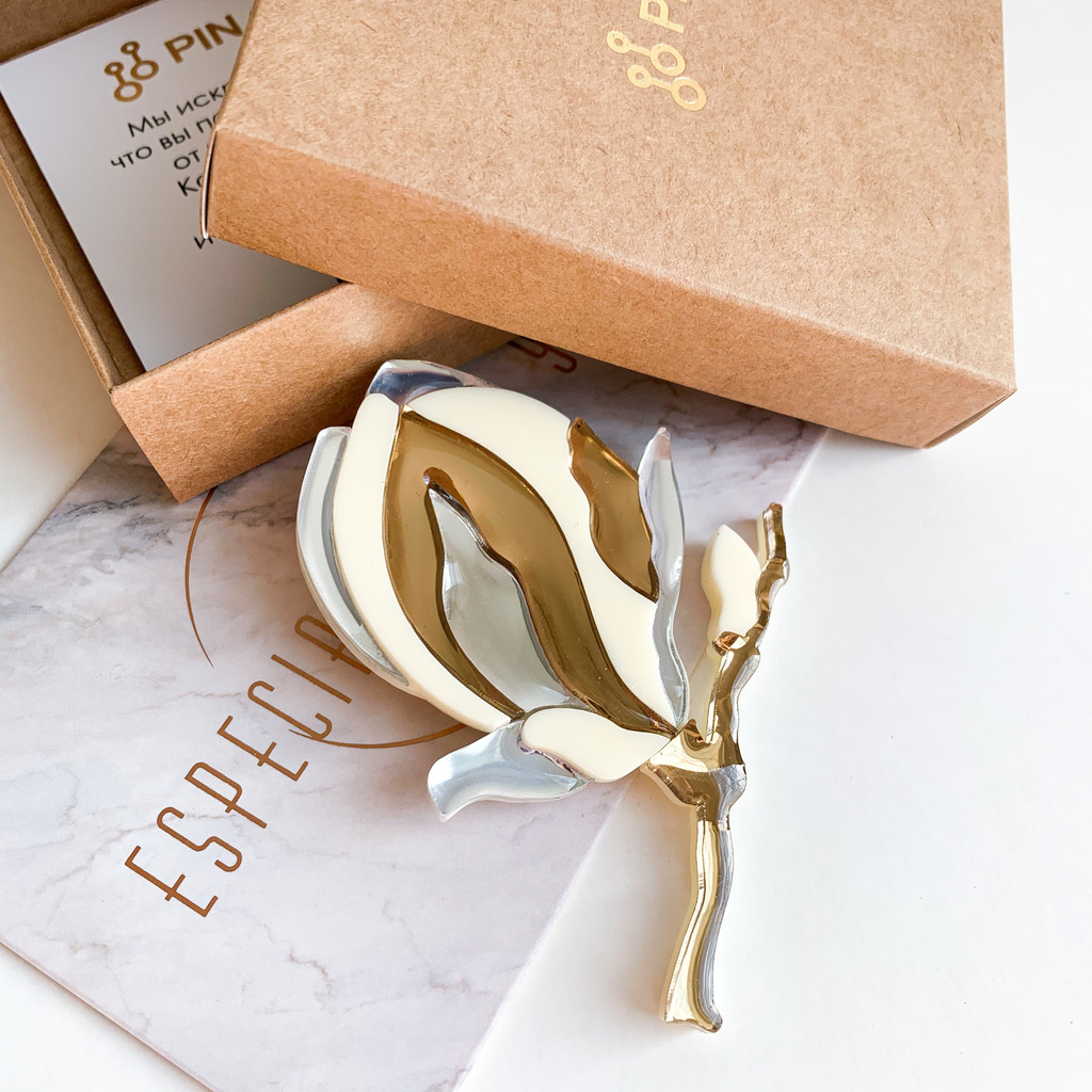 Брошь Магнолия сливочная