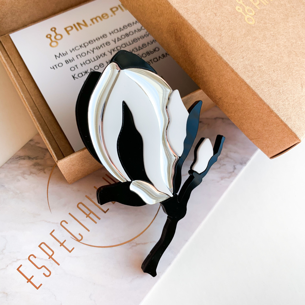 Брошь Магнолия черная