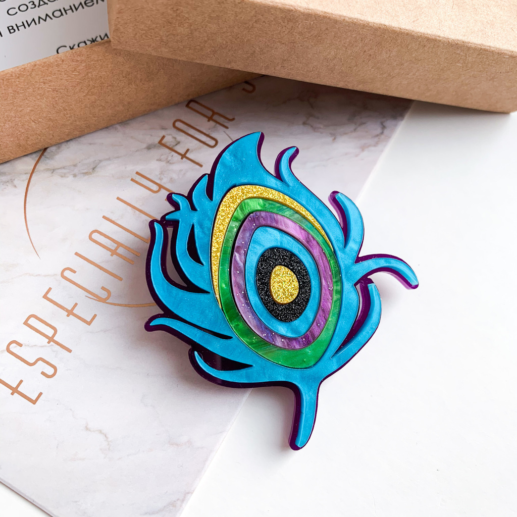 Перо павлина