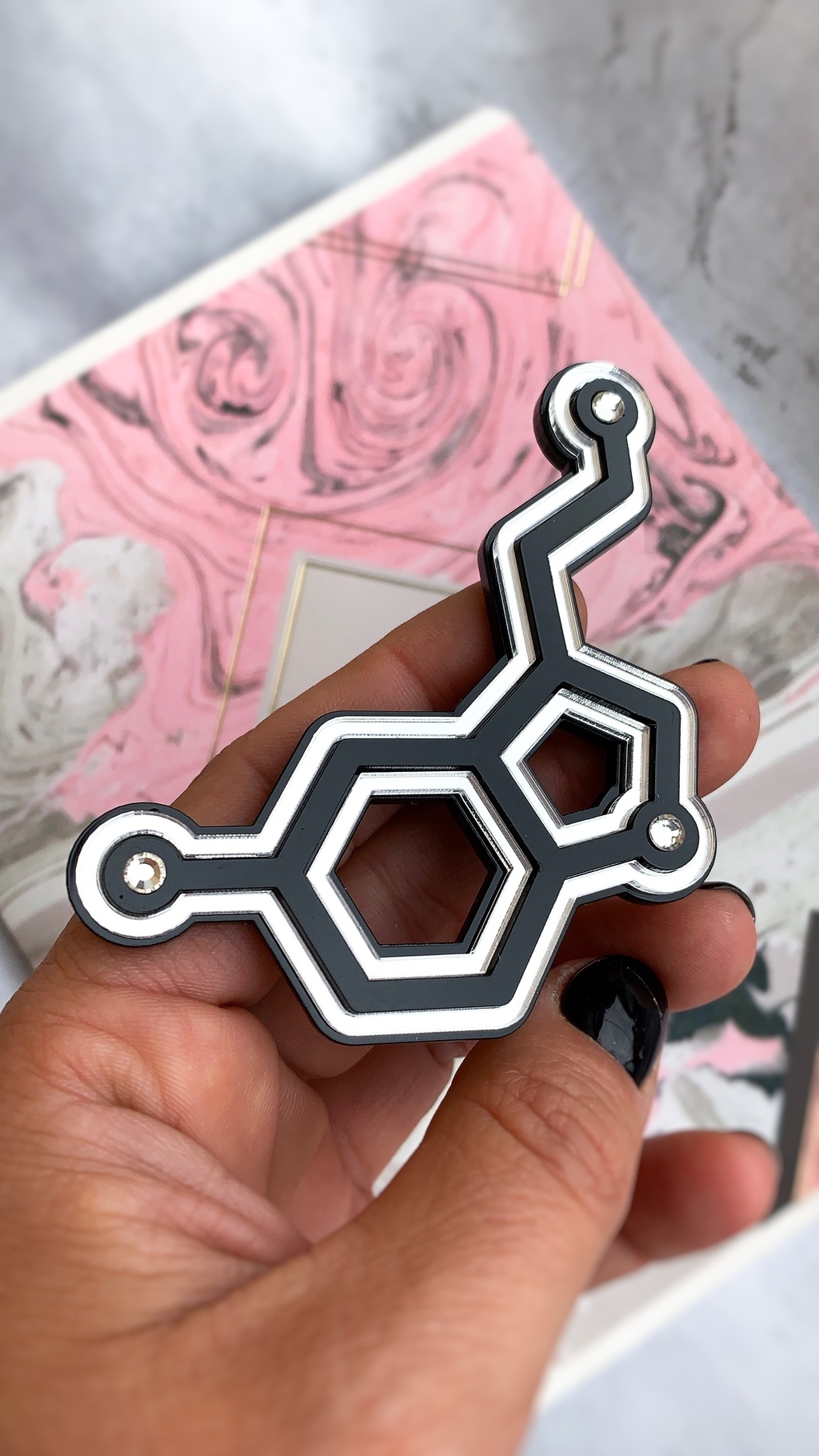 Молекула серотонина - гормон радости