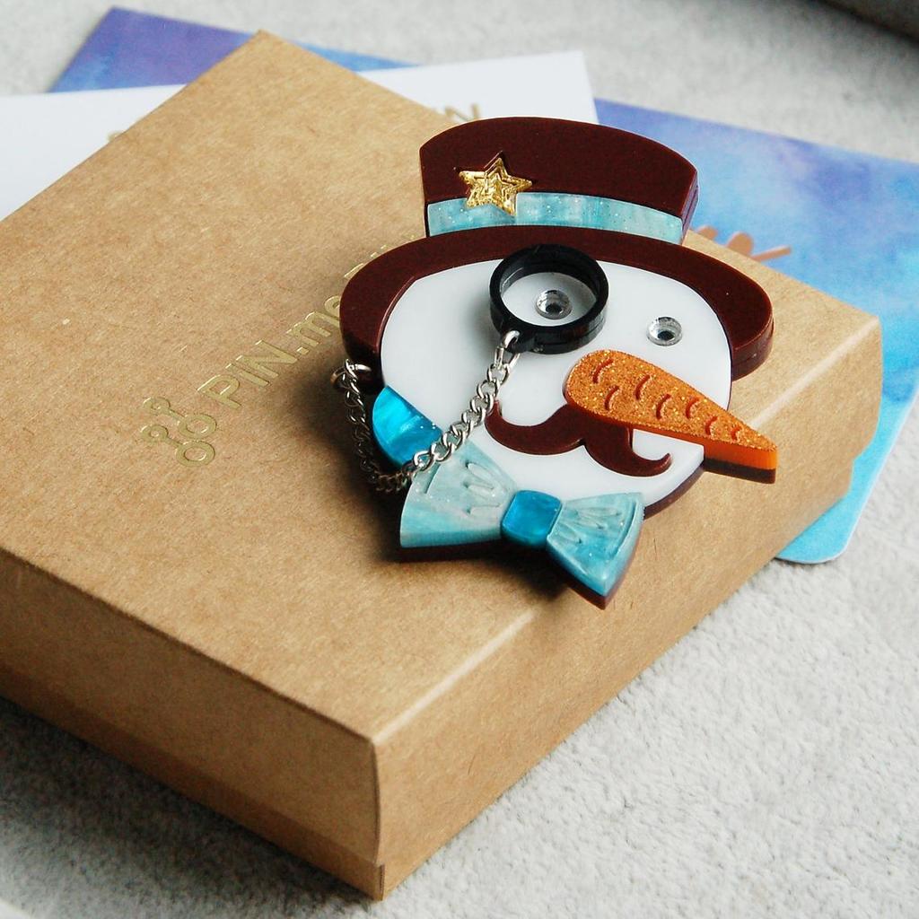 Брошь Снеговик