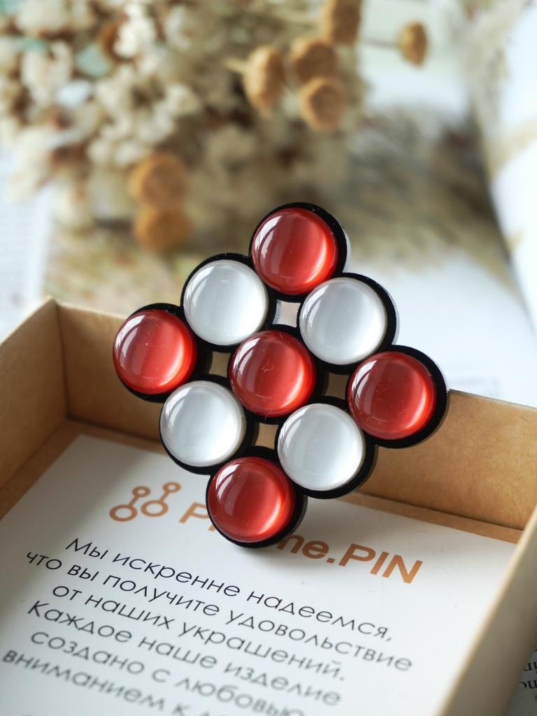 Брошь Пятнашки