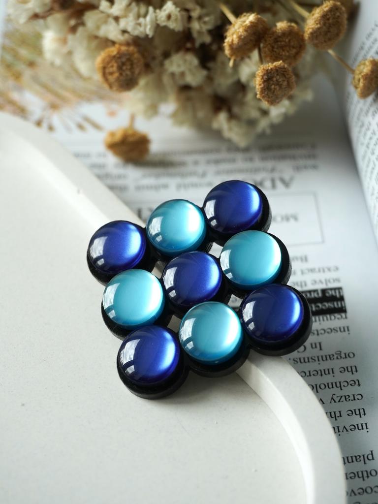 Брошь Пятнашки