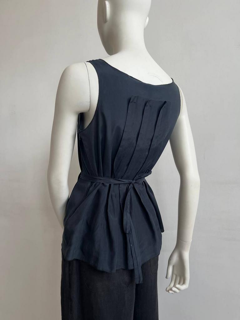 Топ Emporio Armani