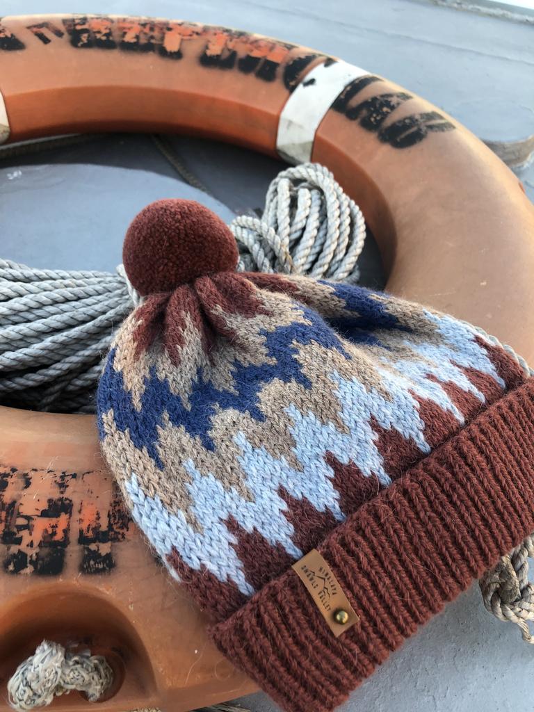 Шапка Зигзаг Мокко  из натуральной шерсти