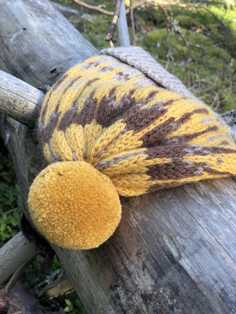 Шапка Янтарь из натуральной шерсти