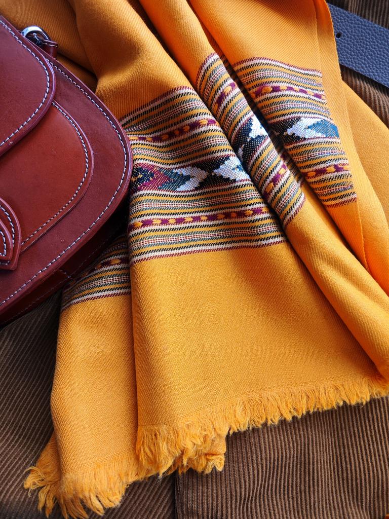 Большой шарф из шерсти мериноса Жгучая Охра