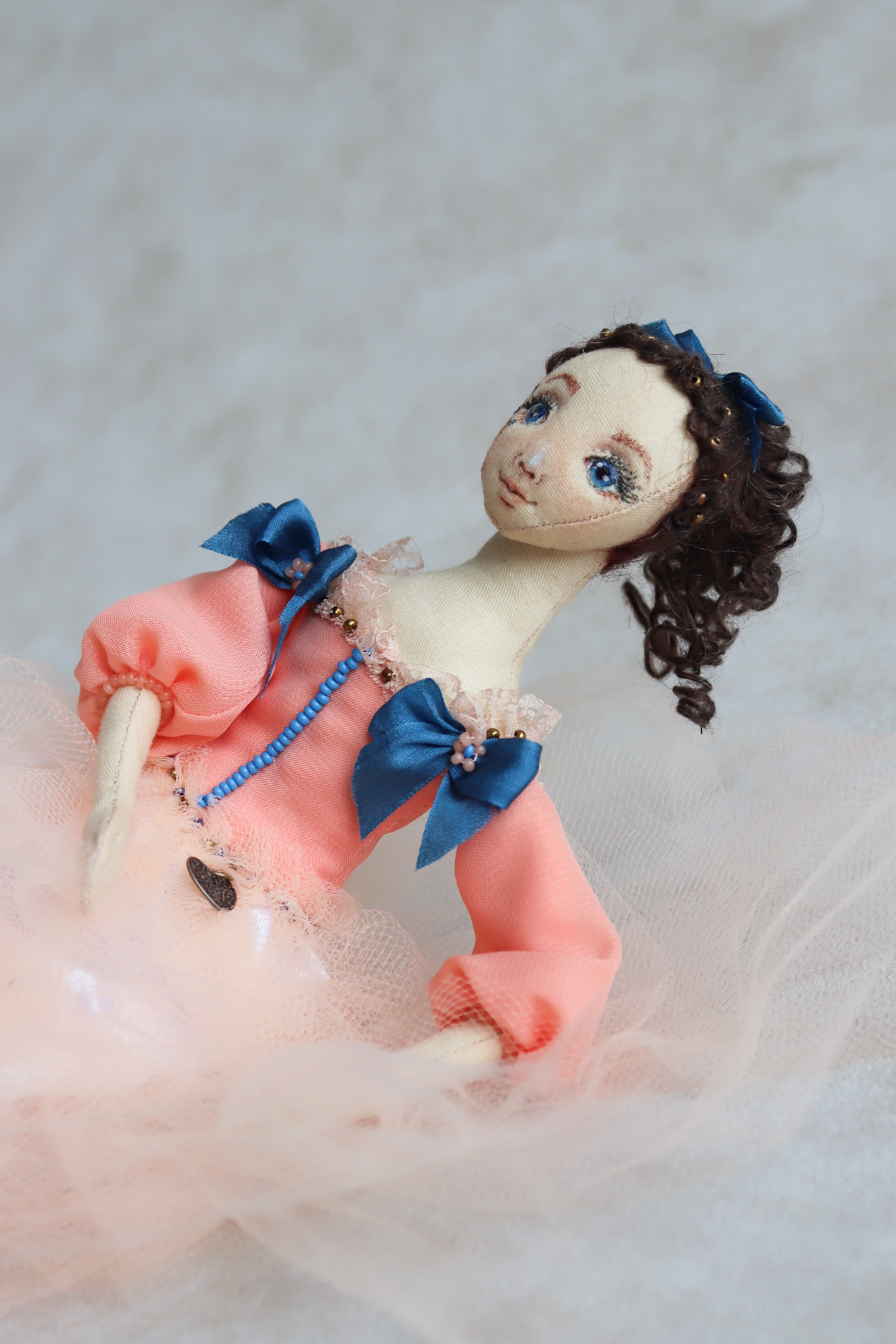 Диана. Авторская подвижная кукла из текстиля